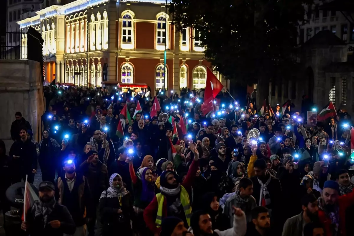 İsrail’in Gazze’deki katliamları İstanbul’da “sesli eylem”le protesto edildi